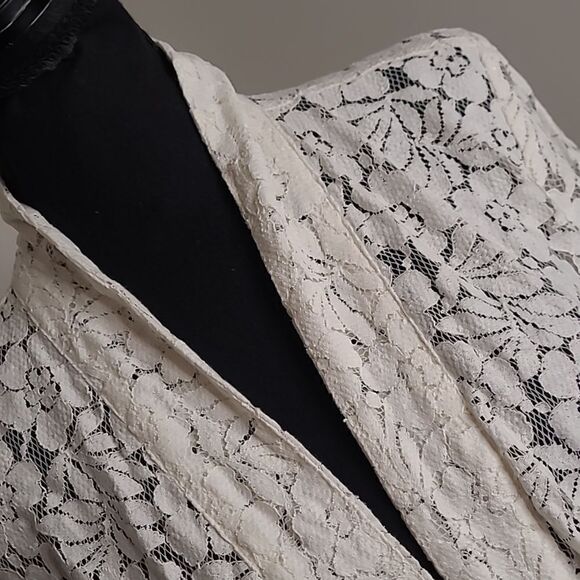 Cato White Floral Lacey Cover Up with Pockets - Picture 2 of 12